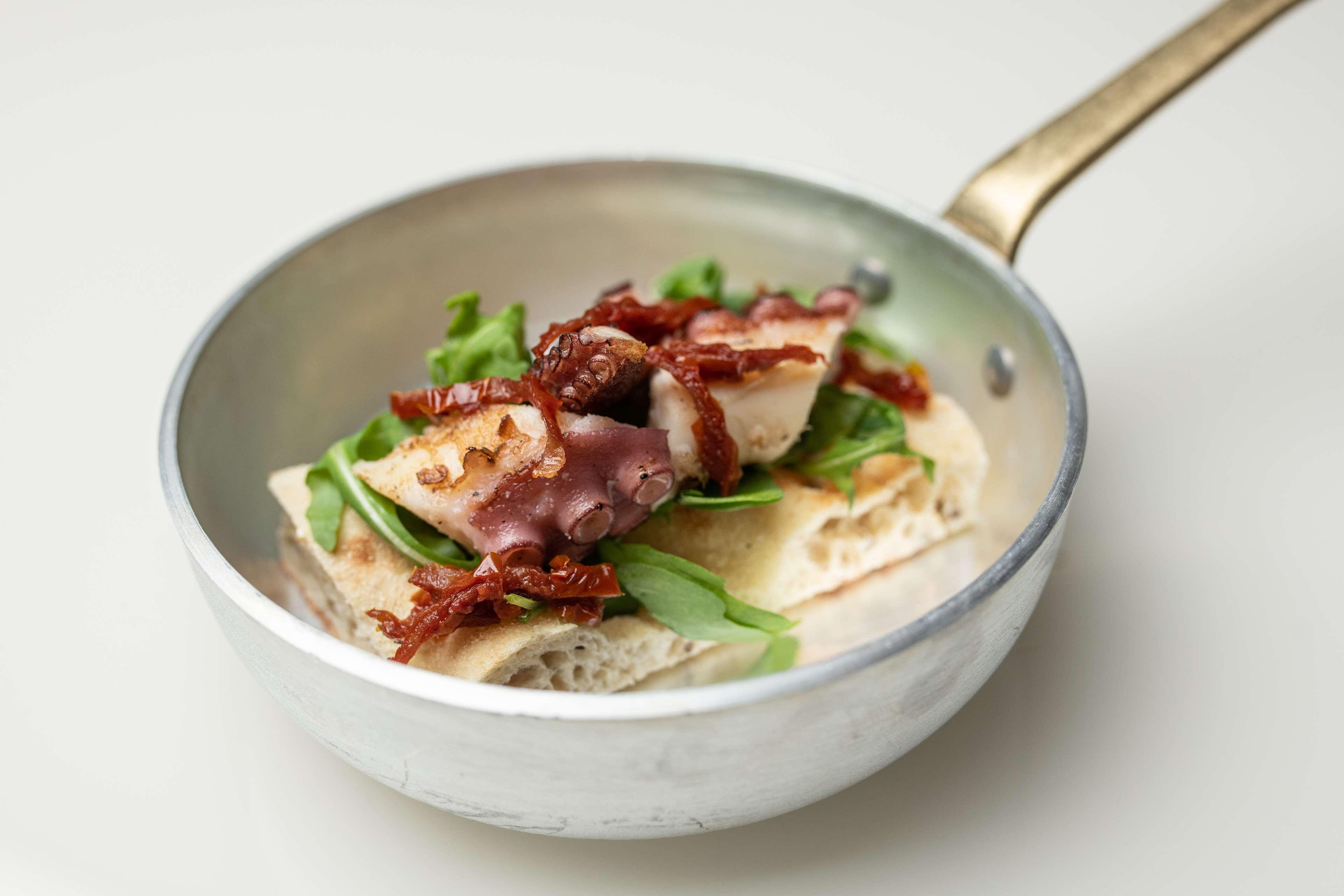 Radisson Collection Hotel, Palazzo Nani ヴェネツィア エクステリア 写真 A dish of chicken liver with bacon and tarragon