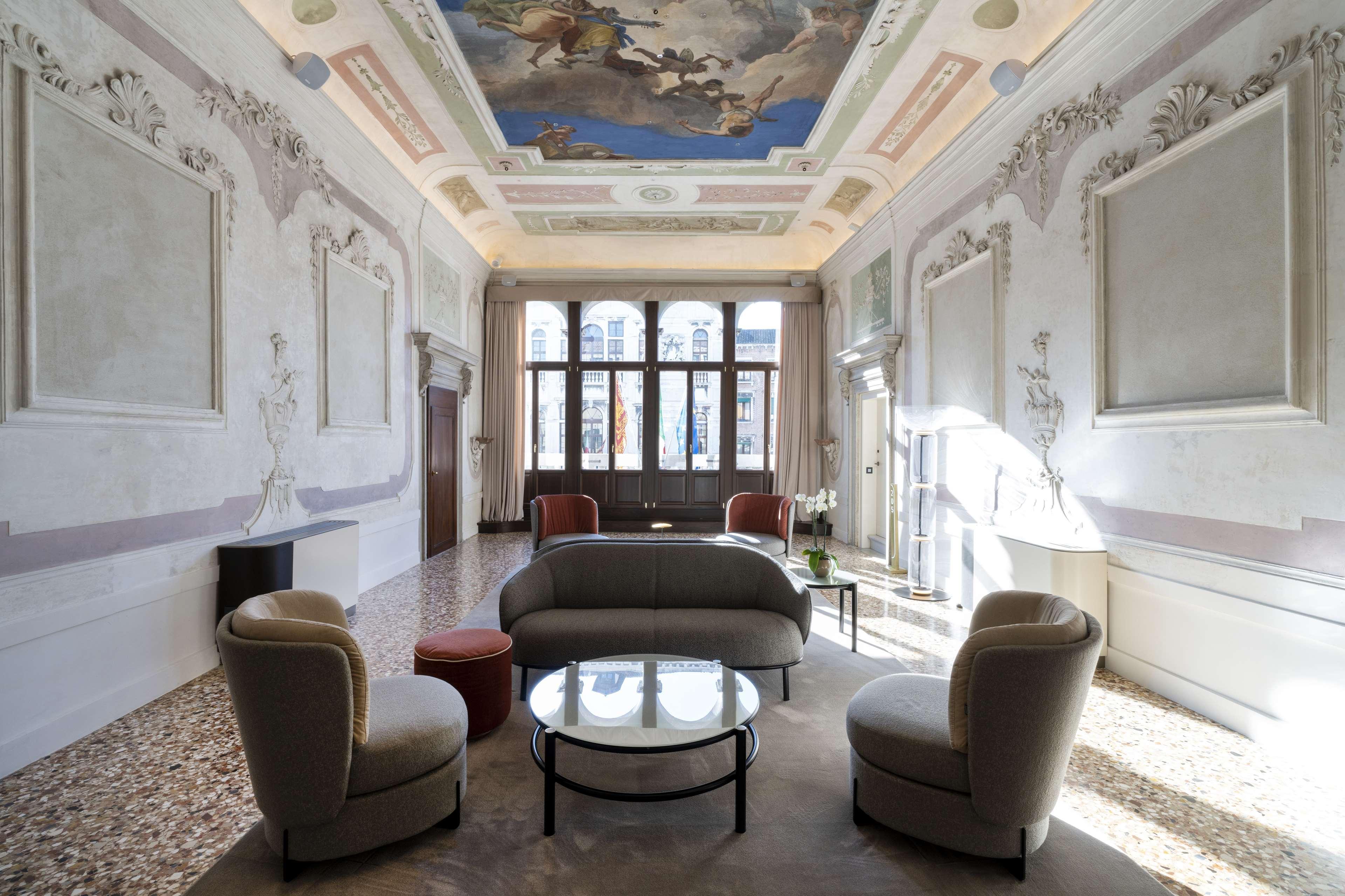Radisson Collection Hotel, Palazzo Nani ヴェネツィア エクステリア 写真 The lobby of the hotel
