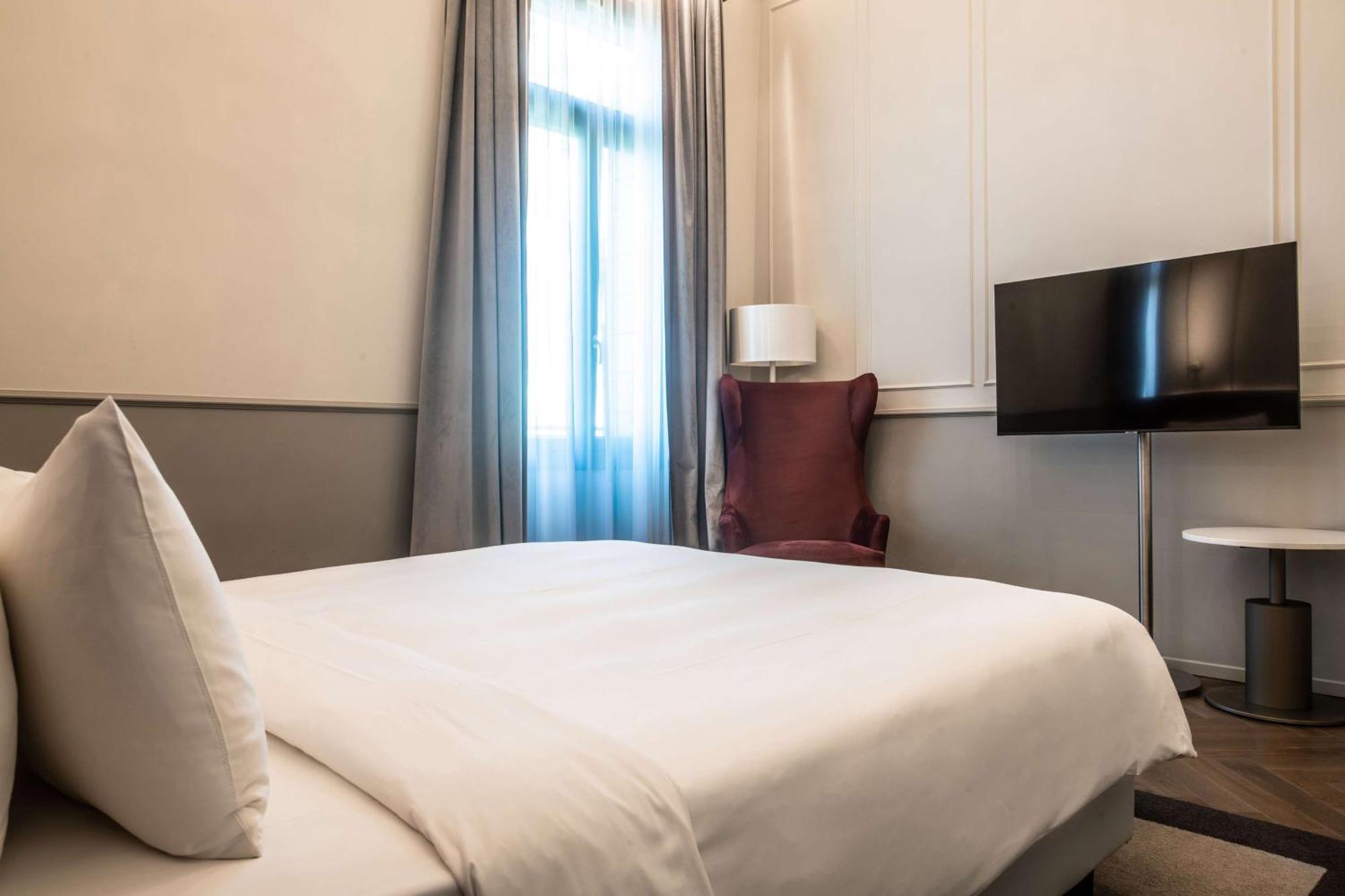 Radisson Collection Hotel, Palazzo Nani ヴェネツィア エクステリア 写真 A room at the hotel