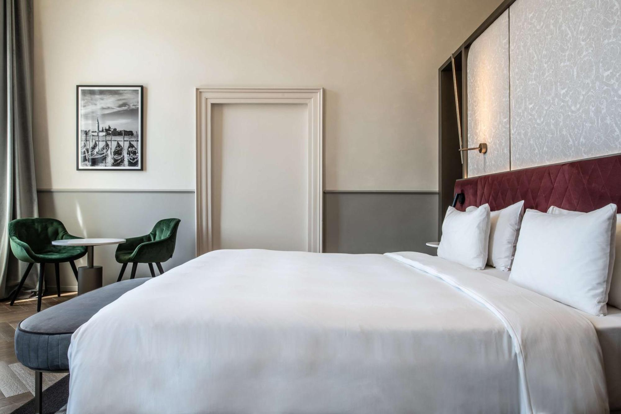 Radisson Collection Hotel, Palazzo Nani ヴェネツィア エクステリア 写真 A bedroom at the hotel