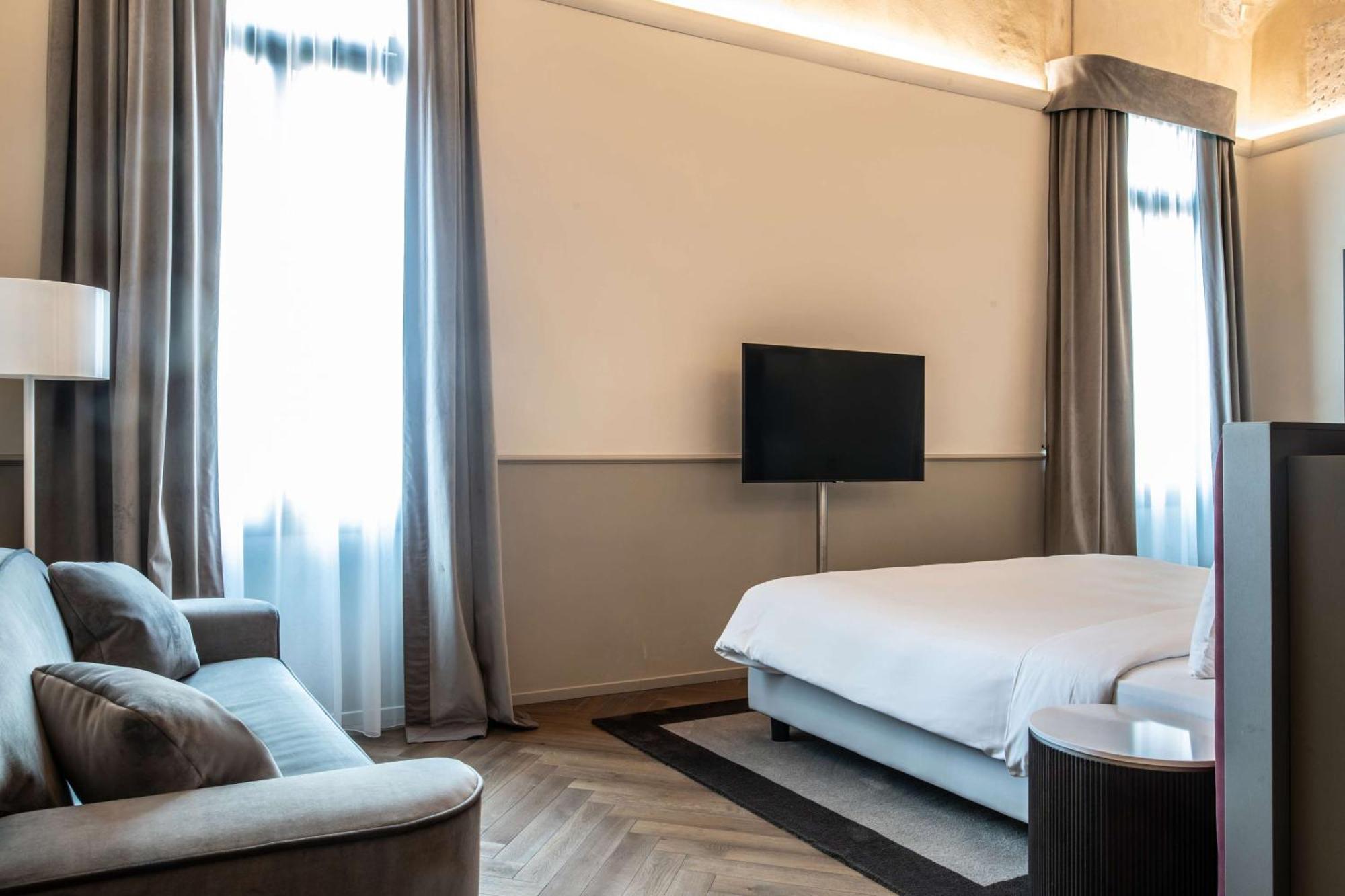 Radisson Collection Hotel, Palazzo Nani ヴェネツィア エクステリア 写真 A room at the hotel